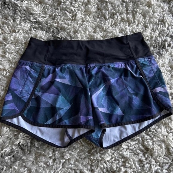 Lululemon Run Times Short *4-way Stretch 4" Pretty Prism Multi / Black - Picture 1 of 4